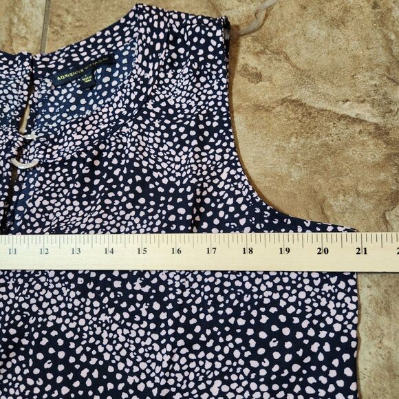 Adrienne Vittadini Sleeveless Blouse – Women’s Size Large | VW31620 - Picture 8 of 9